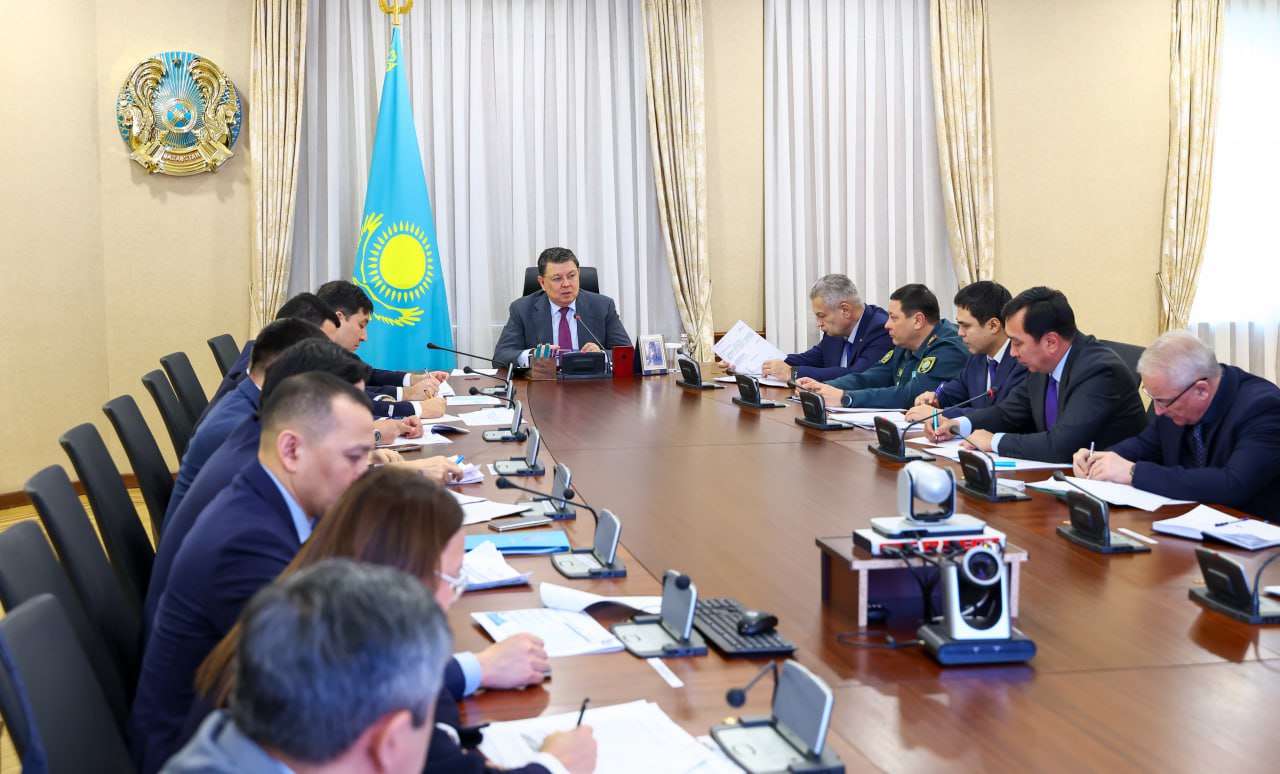 Қанат Бозымбаев өңірлердің су тасқыны қаупі жоғары кезеңге дайындық барысын тексерді