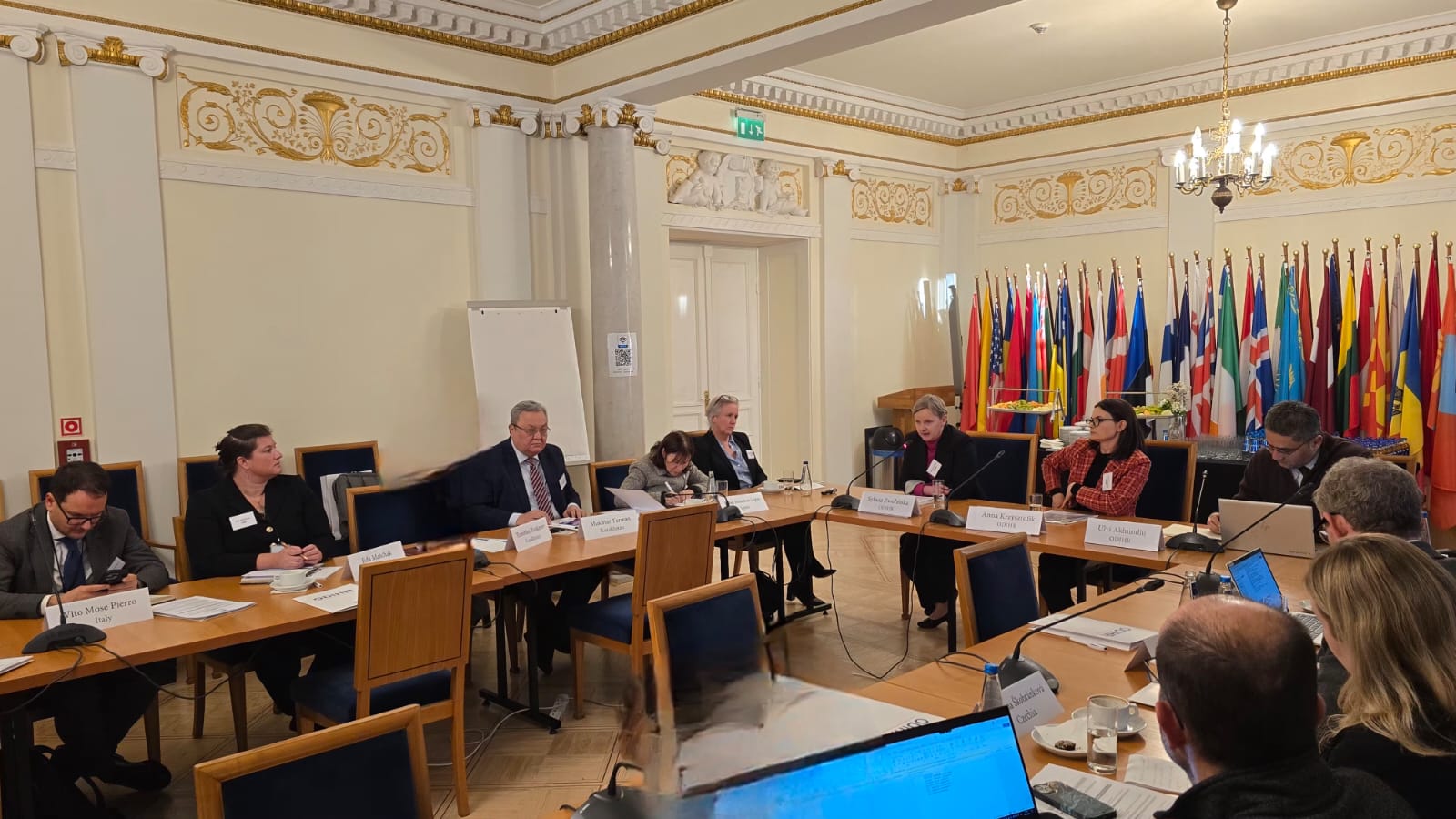 Вице-президент және Ұлттық кеңес: Жаңа Ата Заң жобасы Варшавада таныстырылды