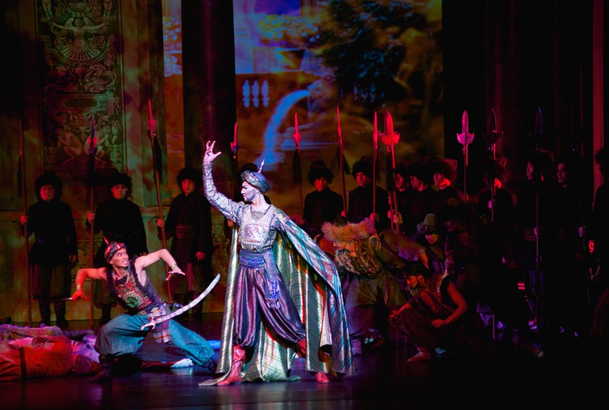 Заманауи технология театрға да жетті