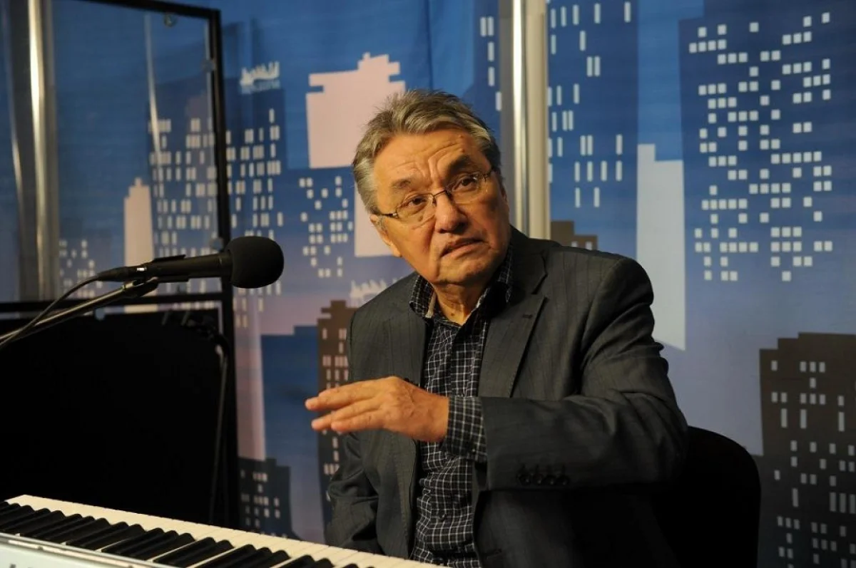 Кеңес Дүйсекеевтің 80 жылдығына арналған мерекелік концерт өтті