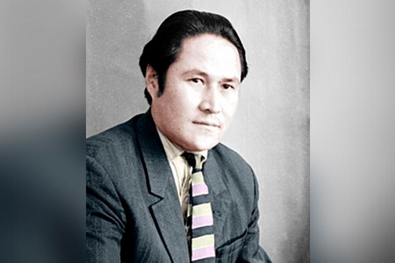 «Мен өмірді жырлау үшін келгенмін»