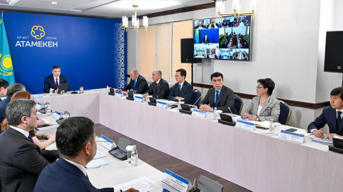 Олжас Бектенов кәсіпкерлермен қандай мәселелерді талқылады?