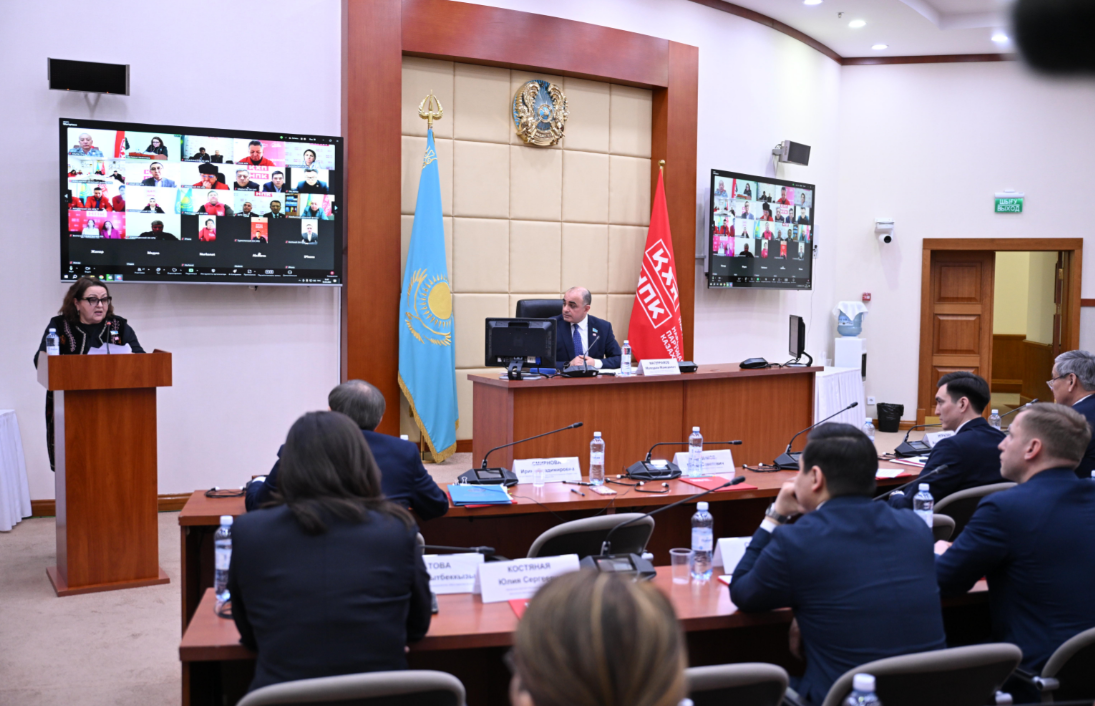 Қазақстан Халық партиясы жаңа Конституция жобасын қолдады