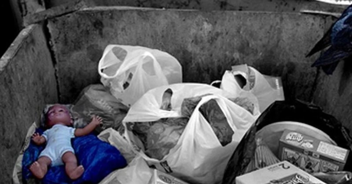 Семейде қоқыстан жаңа туған сәбидің мәйіті табылды