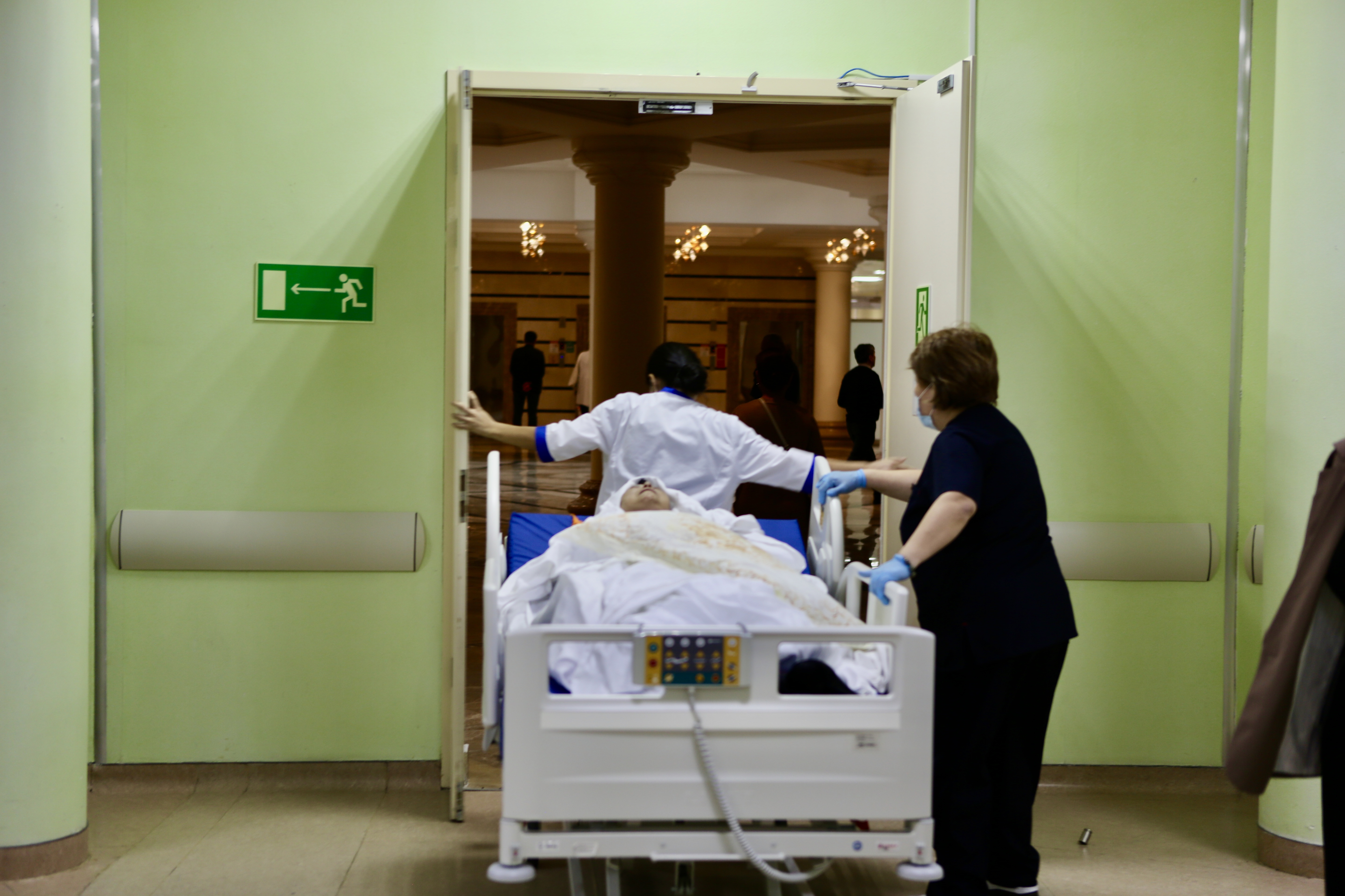 Анасы терезеден лақтырып жіберген балалардың жағдайы қалай?