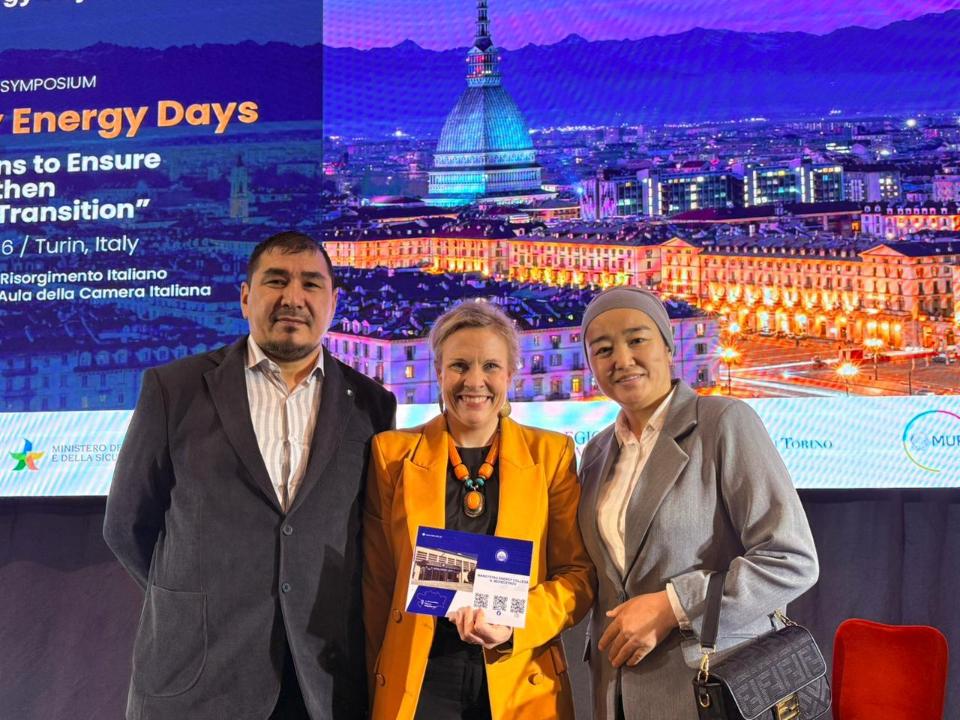 Педагогтер халықаралық жарыста топ жарды