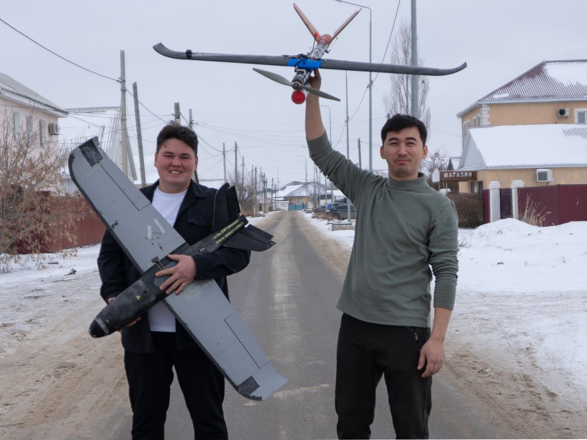Дрон жасаған инженерлер