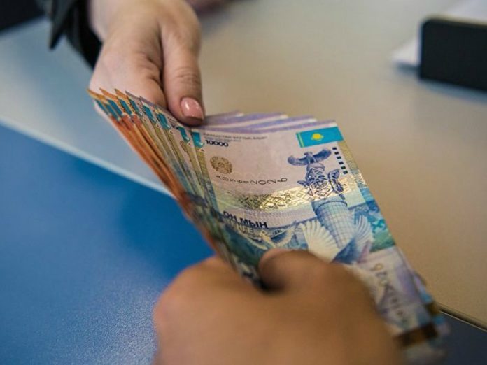 Жетісу облысында бопсалаумен айналысқан 9 адам сотталды