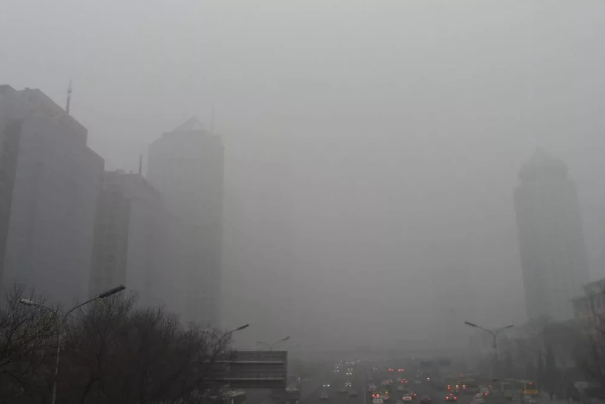 Өскеменде ауаның ластануына байланысты оқушылар қашықтан оқиды 