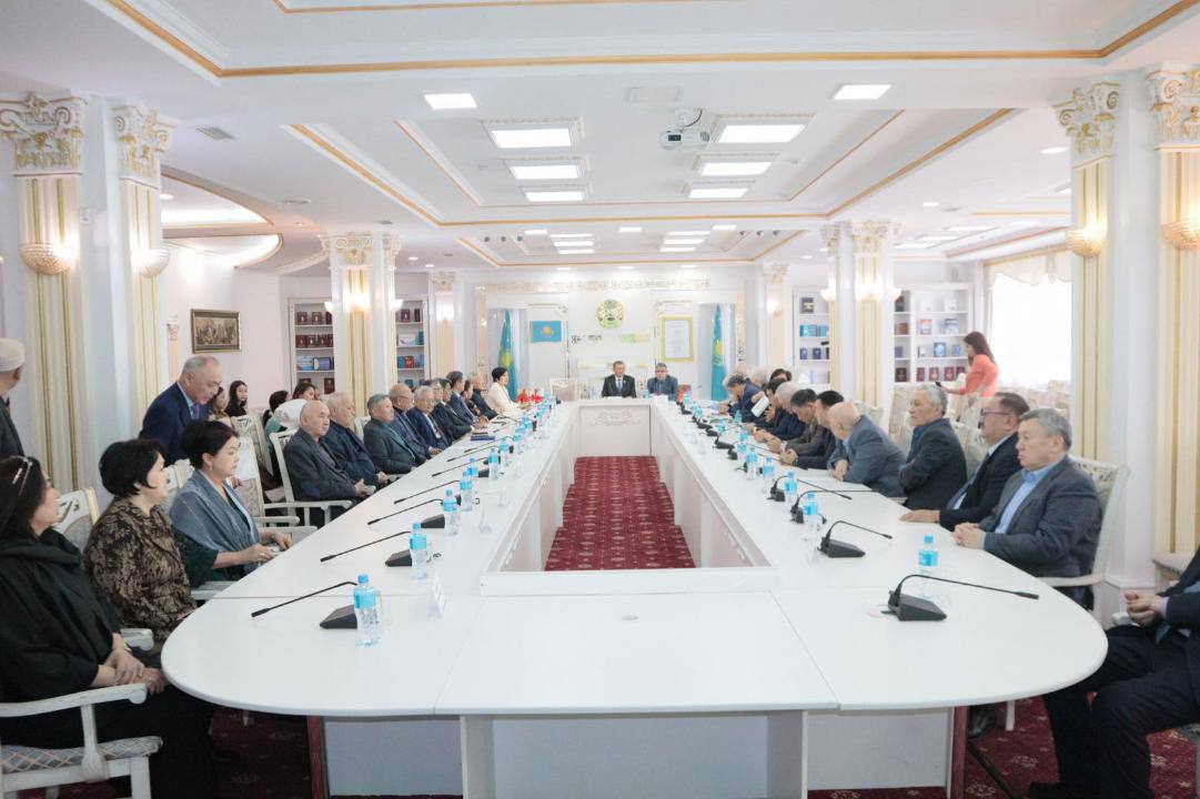 Ұлттық кітапханада Жолтай Әлмашұлының жаңа кітаптары таныстырылды