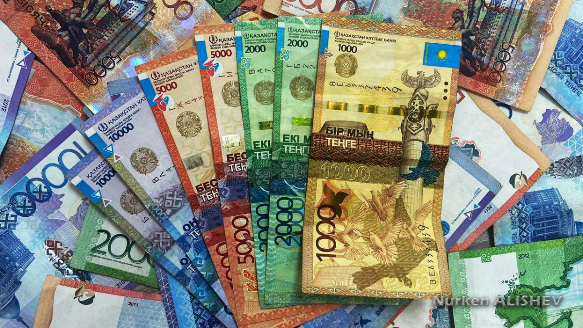 Теңге неліктен нарықтағы бағаға әсер ете алмай отыр?