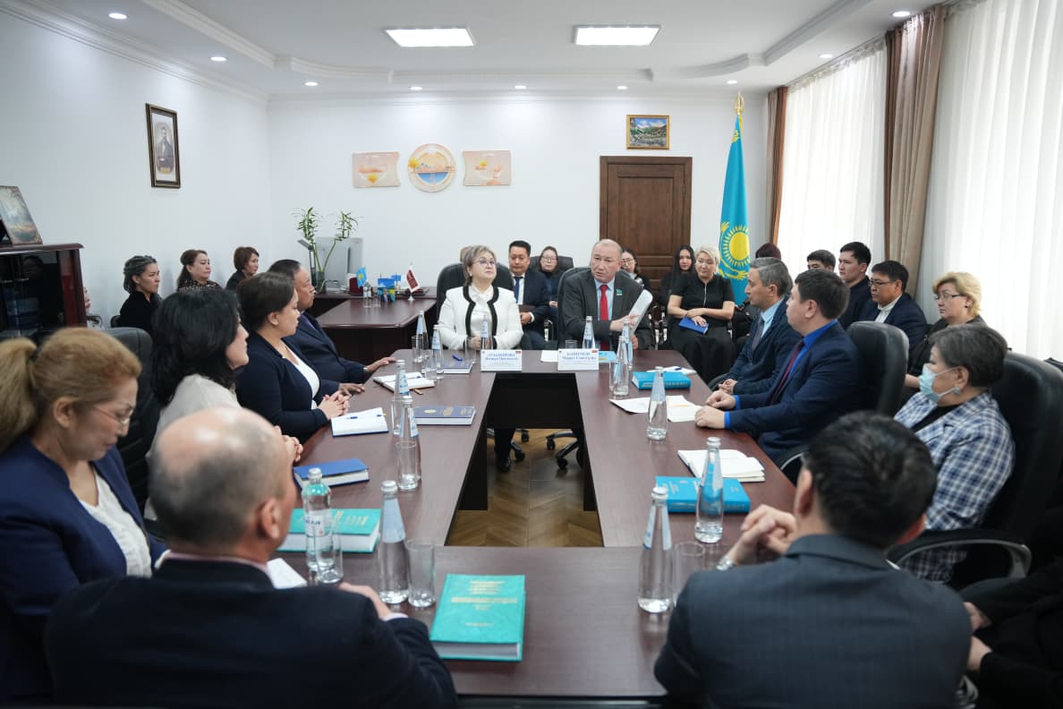Астанада жаңа Конституция жобасы бойынша сараптамалық талқылау өтті