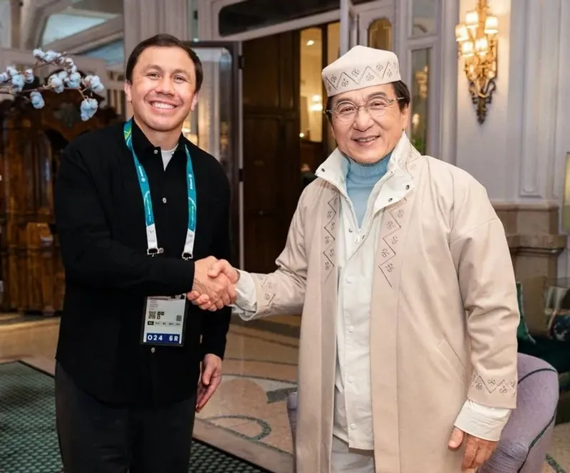 Джеки Чан, Геннадий Головкин және Михаил Шайдоров Миланда кездесті