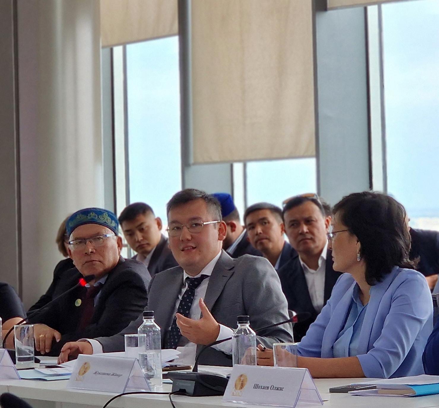 Қазақстанның бейбітшілік бастамаларындағы жаңа рөлі: Президенттің Вашингтон сапары және «орта державалар» дипломатиясының күшеюі