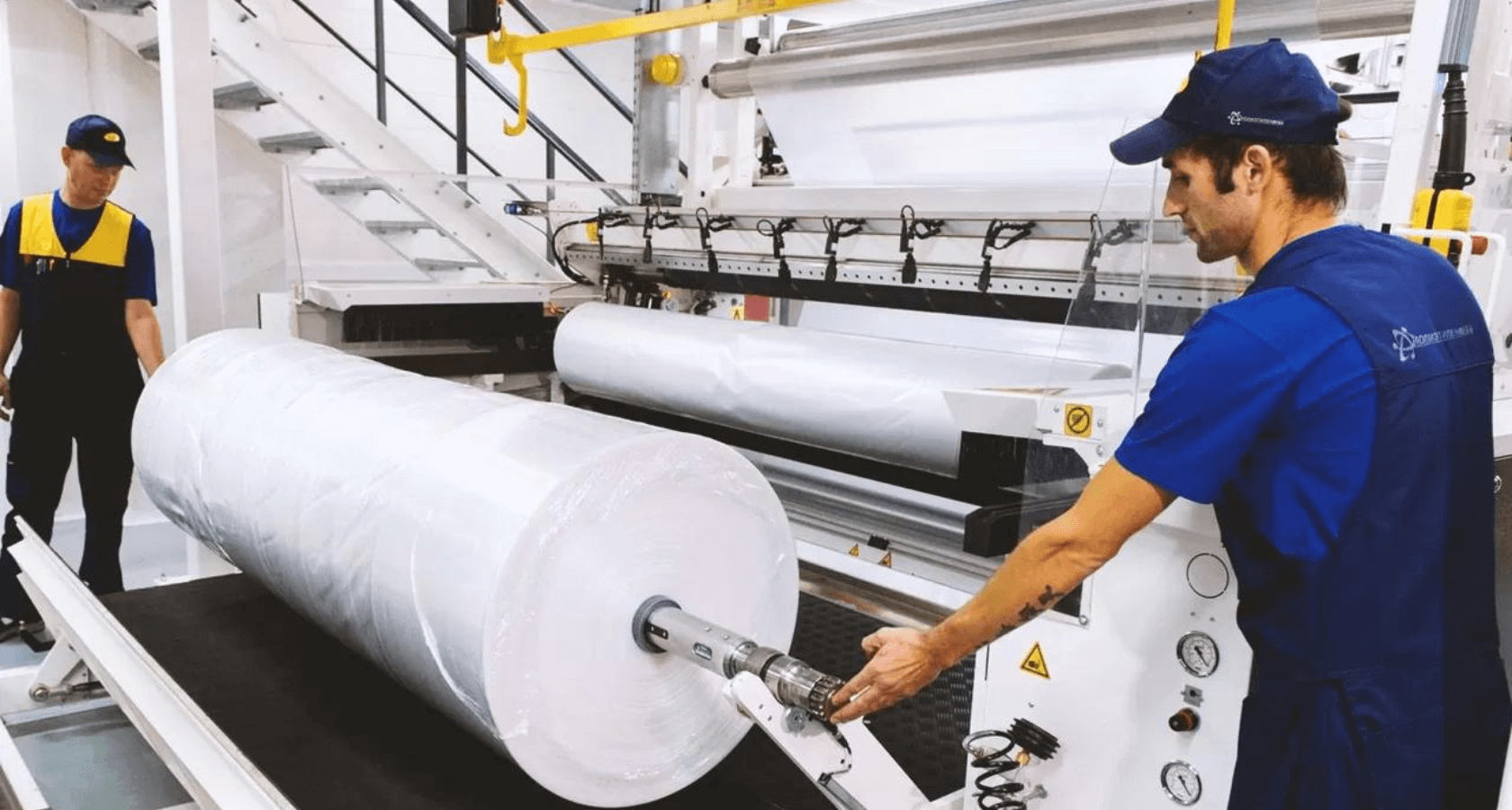 Полиэтилен мен алкилат: Жаңа өндірістер Қазақстанның импортқа тәуелділігін азайтады