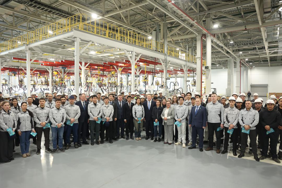 «Kia Qazaqstan» зауытының ұжымы Конституция жобасына қолдау білдірді