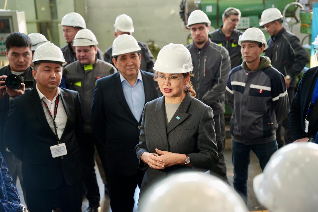 Жалпыұлттық коалиция мүшелері Батыс Қазақстан машина жасау зауытының еңбек ұжымымен Жаңа Конституция жобасын талқылады