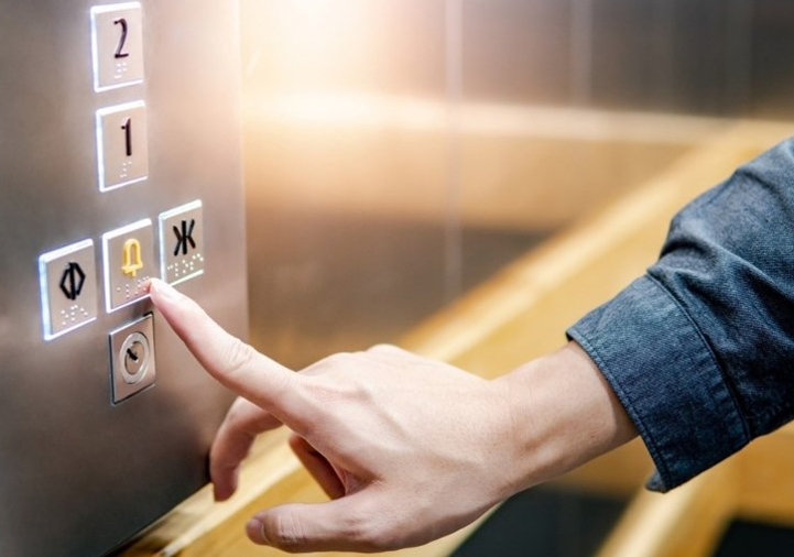 Астанада құтқарушылар лифтіде қалып қойған балаларды шығарып алды