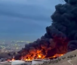 Тегеранның мұнай базасы өртеніп жатыр