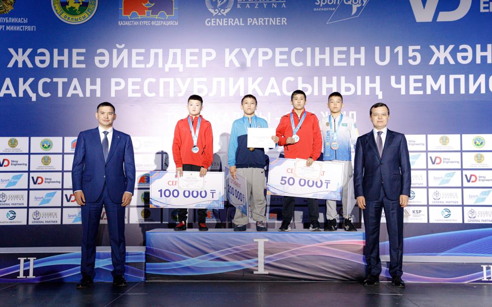 Таразда жас балуандар арасындағы ел чемпионаты басталды