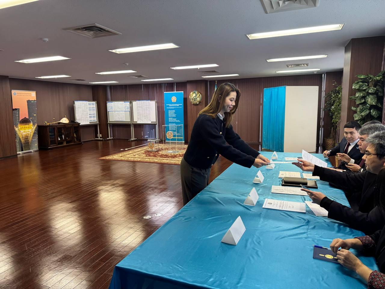 Жапонияда жүрген Қазақстан азаматы референдумда өз таңдауын жасады