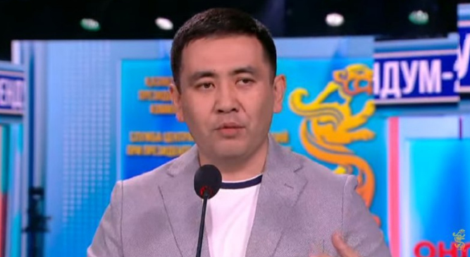 Өңірлердегі байқаушылар: Референдум заң шеңберінде өтіп жатыр