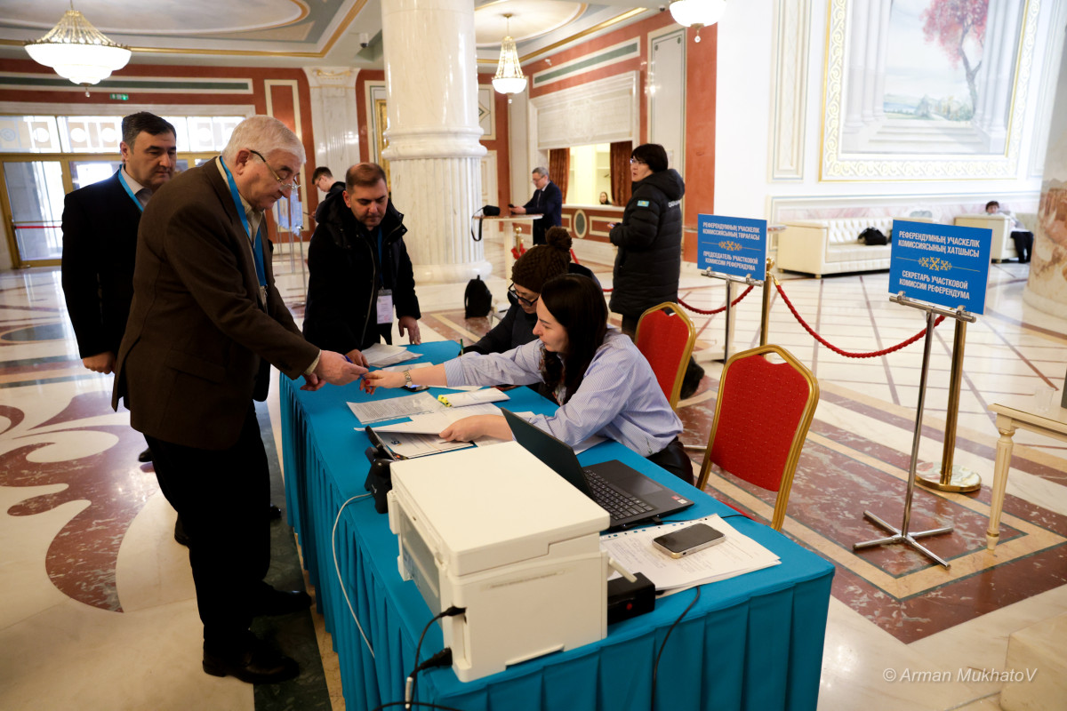 Әзербайжанның ОСК төрағасы Қазақстандағы 50 сайлау учаскесін аралады