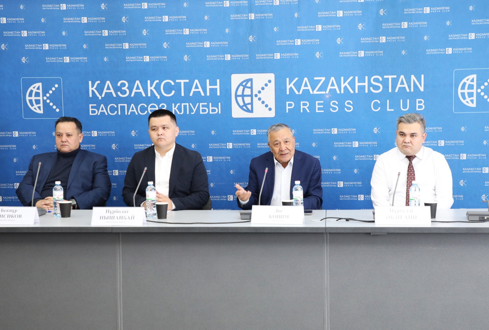 «Халық үні»: Учаскелердегі дауыс беру барысы Орталық комиссияның деректеріне сай келеді