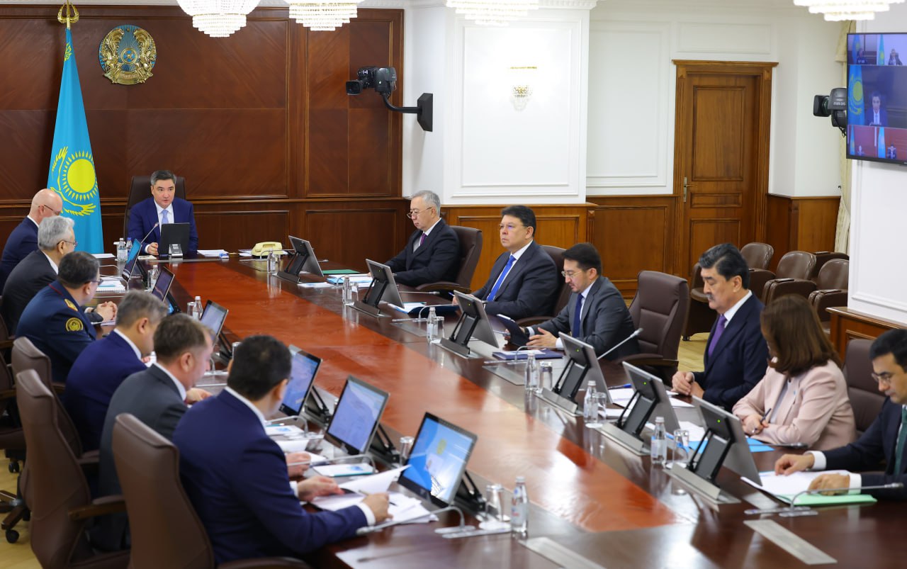 Бектенов: Жүргізіліп жатқан ауқымды өзгерістер Қазақстанның кез келген сын-қатерлерге төтеп беруін қамтамасыз етеді