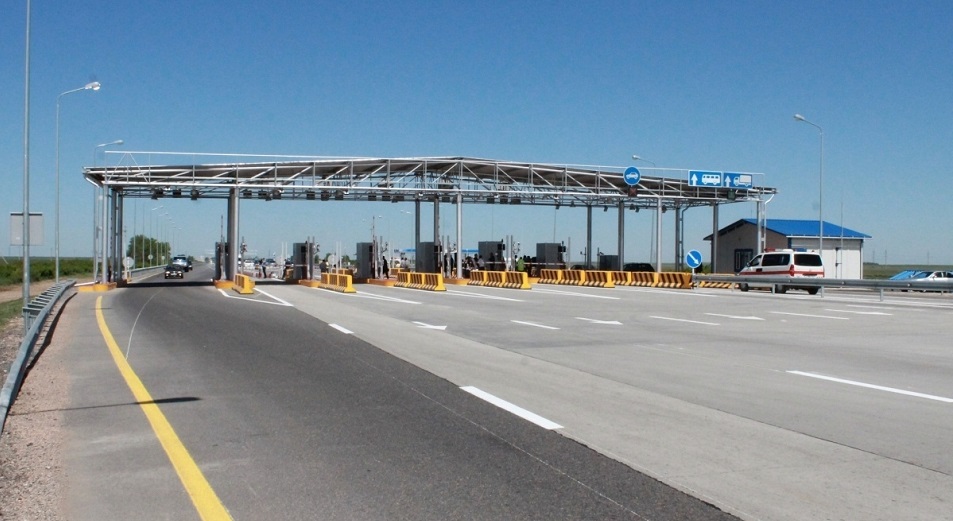 Сарапшы: Елімізде жоғары жылдамдықпен жүретін тасжолдарда жылдамдық режимі біркелкі емес