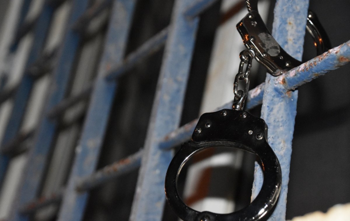 Демалыста жұмысқа жеккен: Алматыда офицер бағынушысына күш қолданғаны үшін сотталды