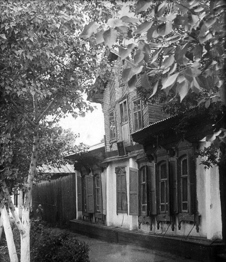 Әнші Майра тұрған үй