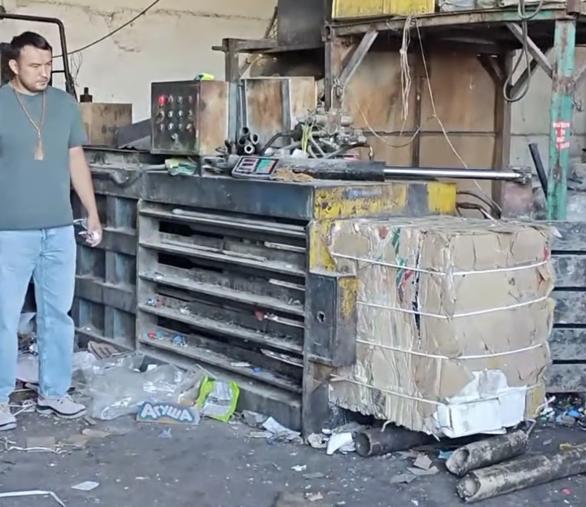 Қалдықты кәсіп көзіне айналдырды: Ауыл тұрғыны ерекше экологиялық жобаны іске асырды