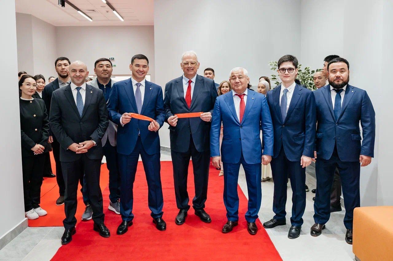 UWW президенті Ненад Лалович Қазақстанға келді