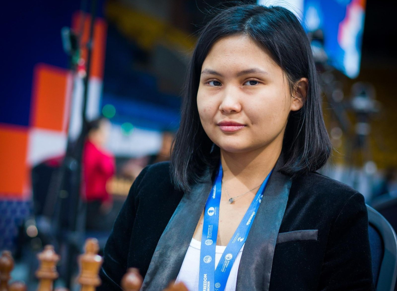 Бибісара Асаубаева көш басына шықты