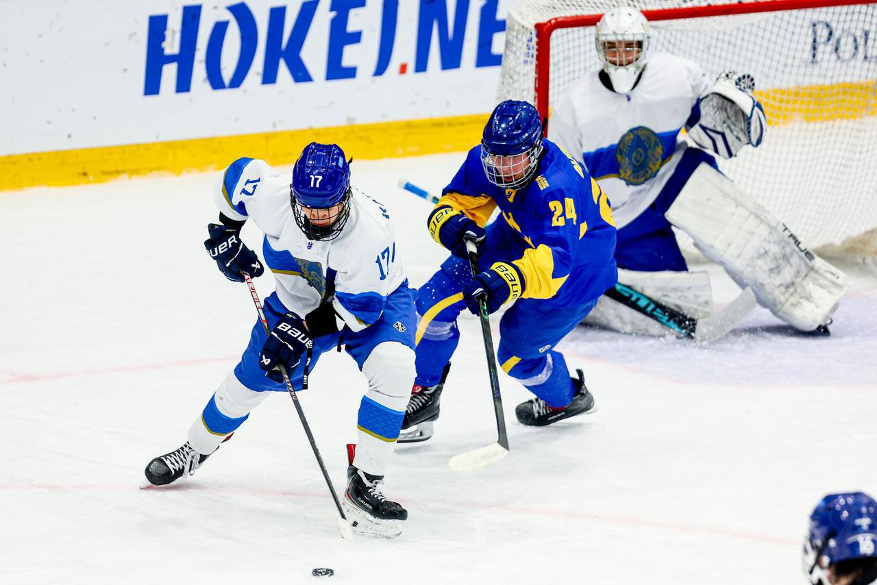 Шайбалы хоккейден Қазақстан жасөспірімдер құрамасы Польшада топ жарды