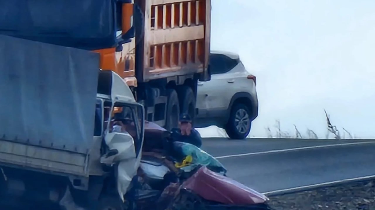 Шығыс Қазақстан облысындағы тасжолда жантүршігерлік жол апаты болды: Екі адам қаза тапты