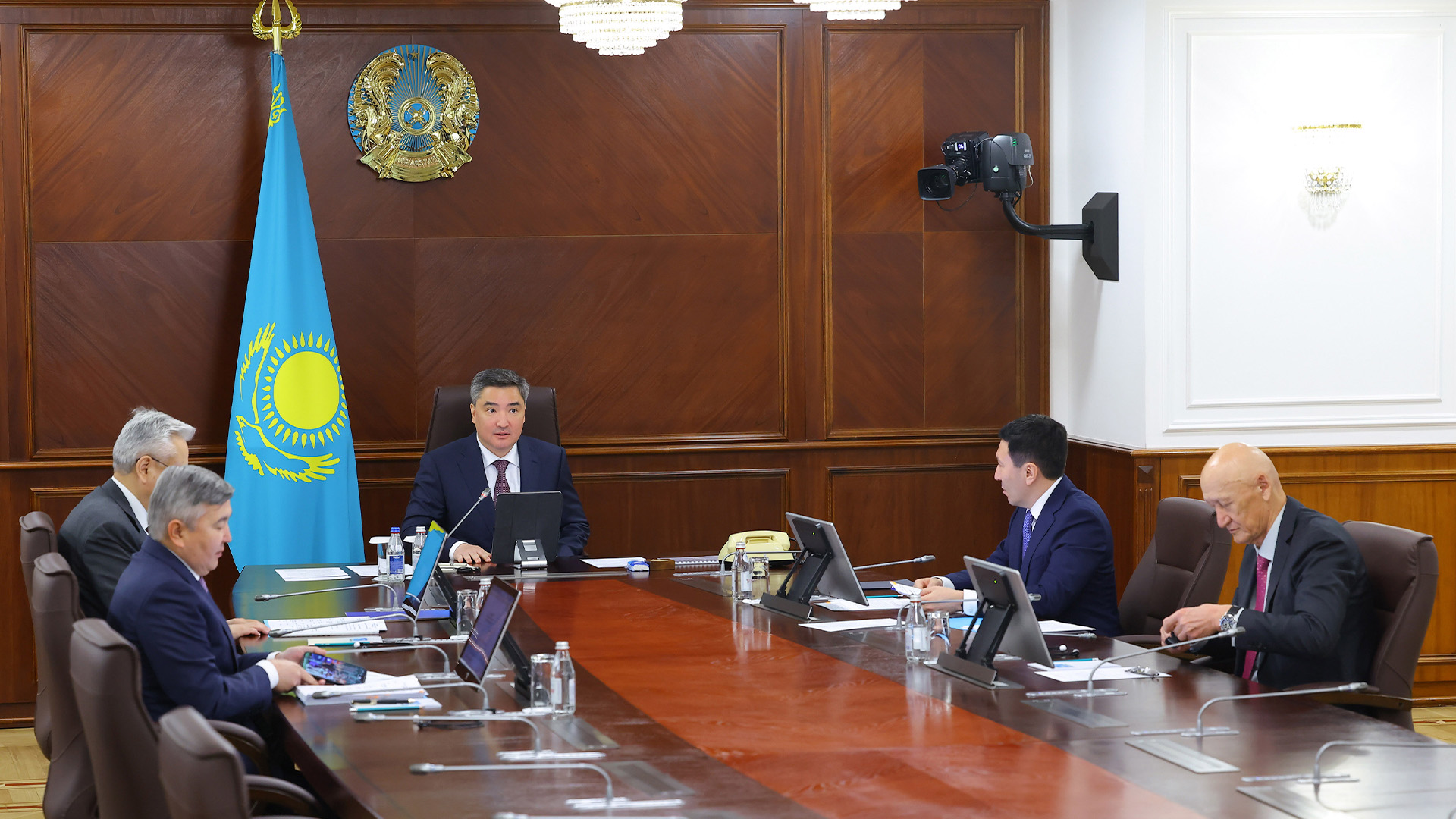 Таза пайда 93%-ға өсті: Бектенов «Самұрық-Қазына» директорлар кеңесінің отырысын өткізді