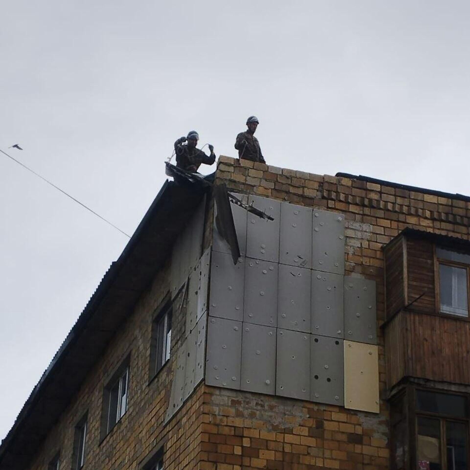 Қазақстанда дүлей дауылдан мектептер қирап, адамдар ауруханаға түсті