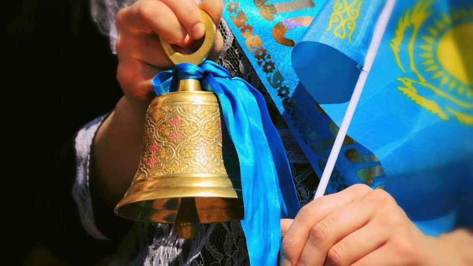 Атырауда бір ауданннан 85 егіз түлек мектеп бітірді