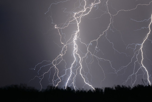 Қазақстанның 17 өңірінде дауылды ескерту жарияланды