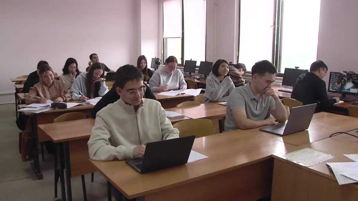 Талапкерлер арасындағы бәсеке 2 есе артты: Қазақстандағы ММУ филиалына 25 жыл толды