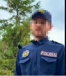 Астанада полиция формасымен видео түсірген ер адам ұсталды