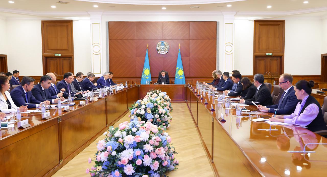 Олжас Бектенов: Конституциялық Соттың түсіндірмесі құқықтық сенімділік береді және бірқатар мәселені күн тәртібінен алып тастайды