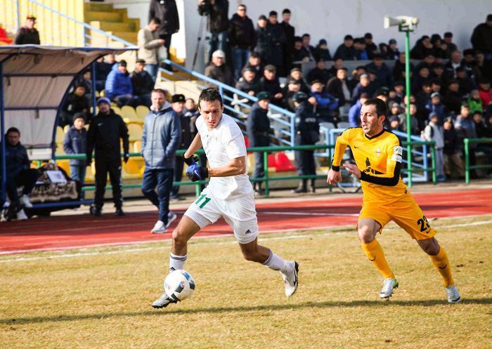 07-11-16-football-atyrau-kairat-2