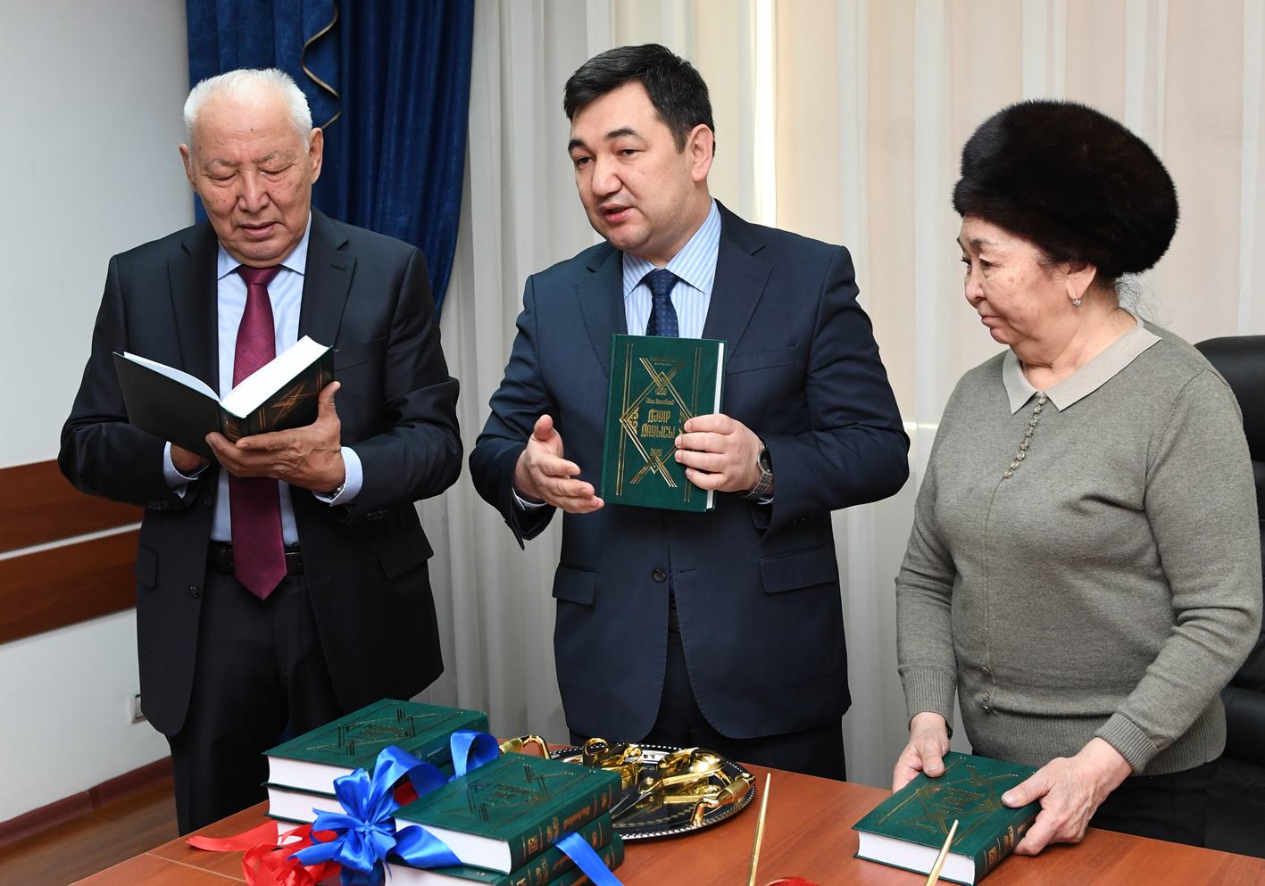 Әбіш кекілбаев. Абиш Кекильбаев. Әбіш Кекілбаев күй повесть.