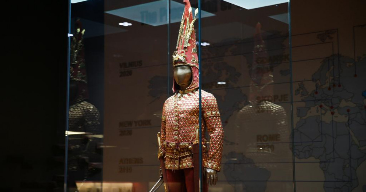 Әйгілі Лувр музейінде өтетін көрмеде «Алтын адам» қойылады